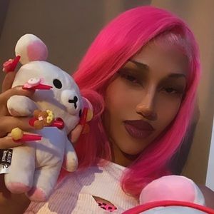 Meet your Posher, Karim